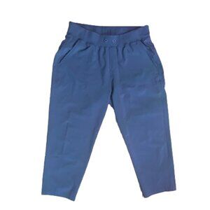 ---  HBC Gray Capris Size Medium
